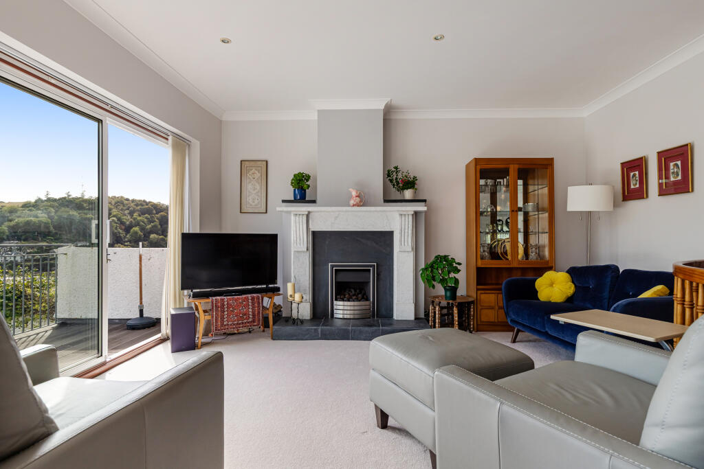 A32 - Kiora 7 Church Park Road Newton Ferrers - 25