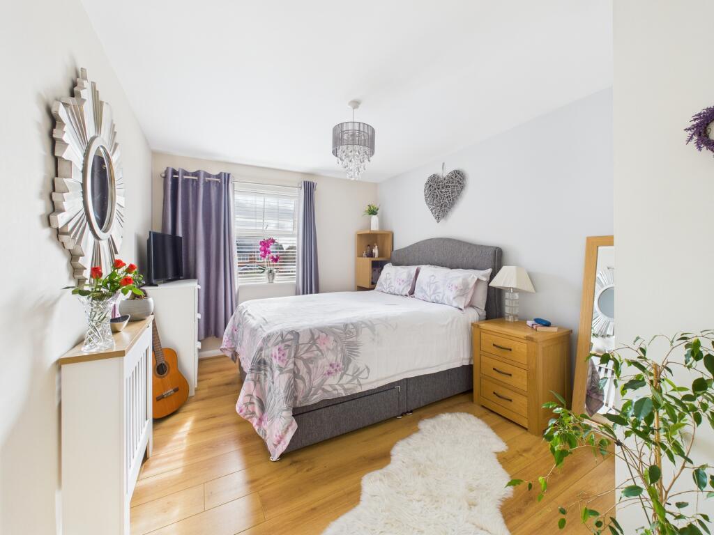 CAM05192G0-PR0135-STILL002