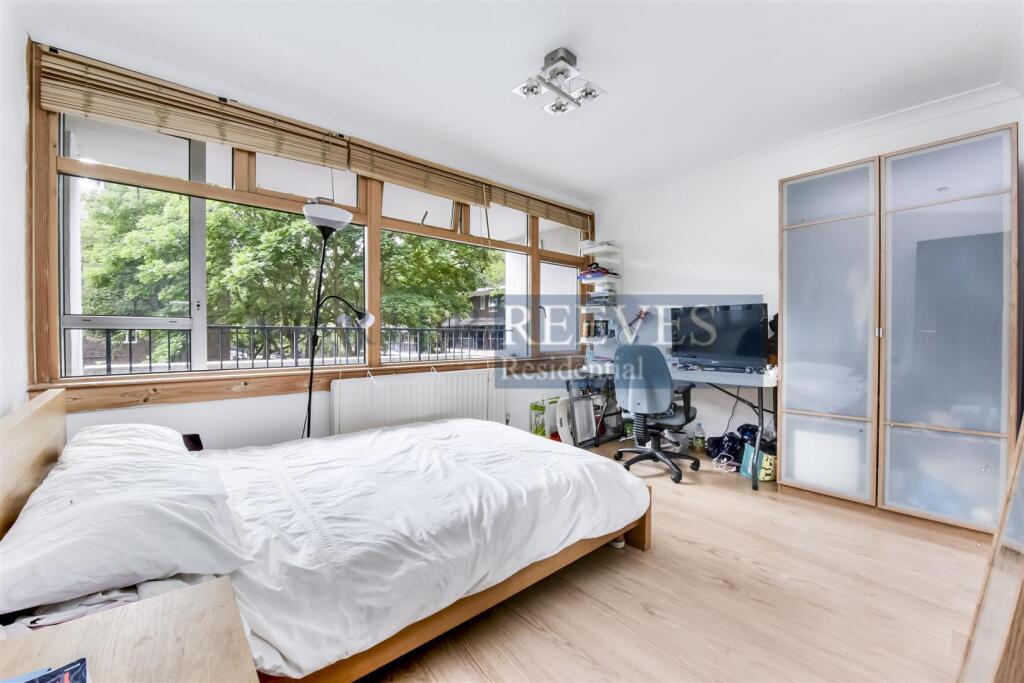 Bedroom 1.jpg