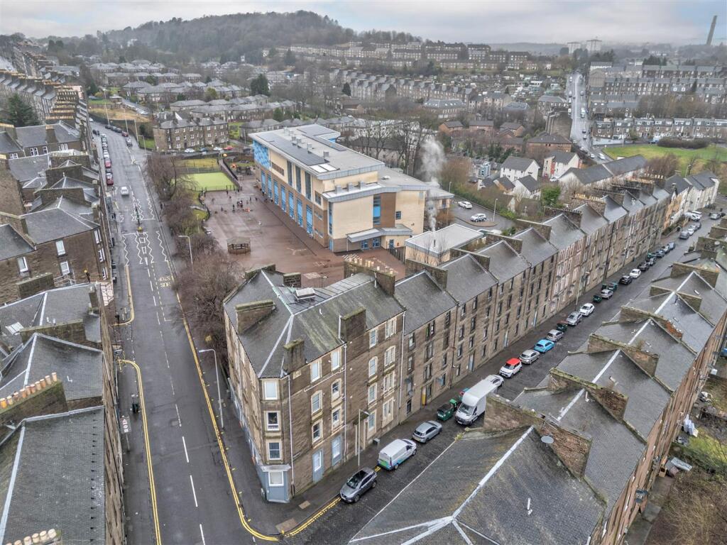 Flat 9 2 Rosefield Street Dundee-2.JPG