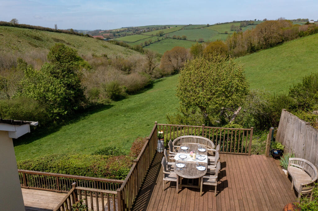 9 Priory View Front 2 use 