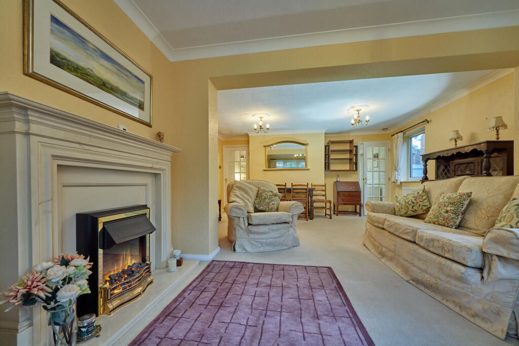 LIVING ROOM 3