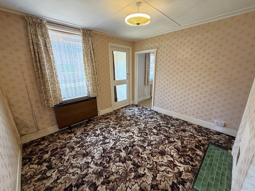LIVING ROOM 2