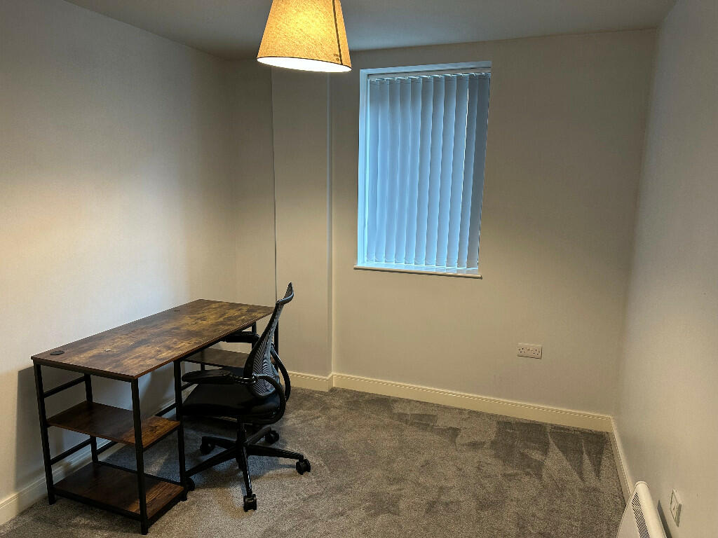 Bedroom2/Office