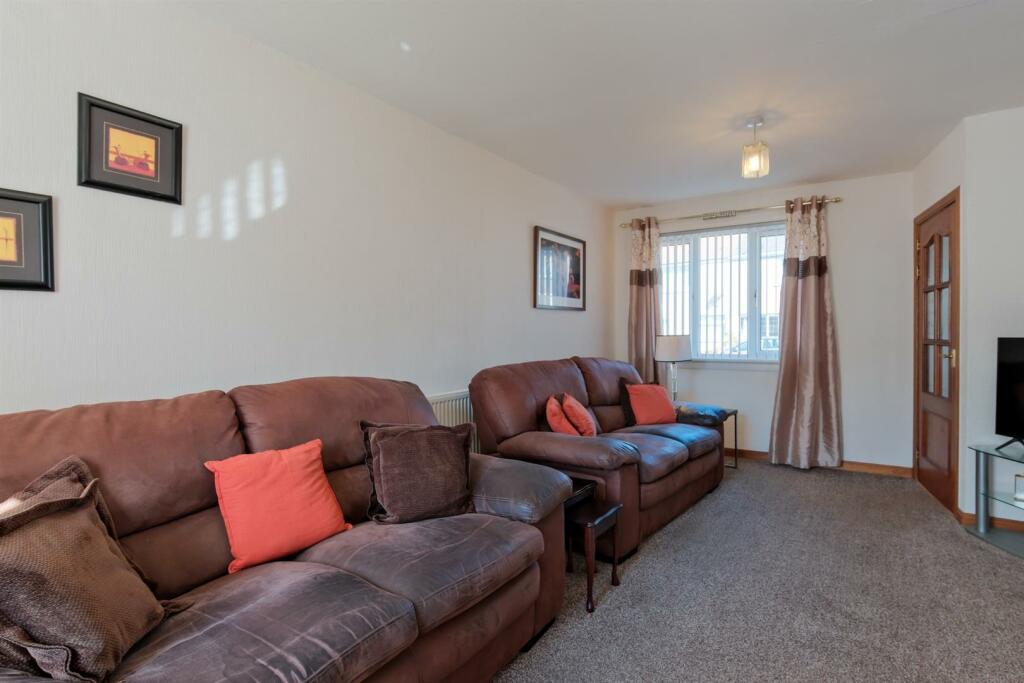005-38 Earn Cres, Pather, Wishaw ML2 0PE.jpg