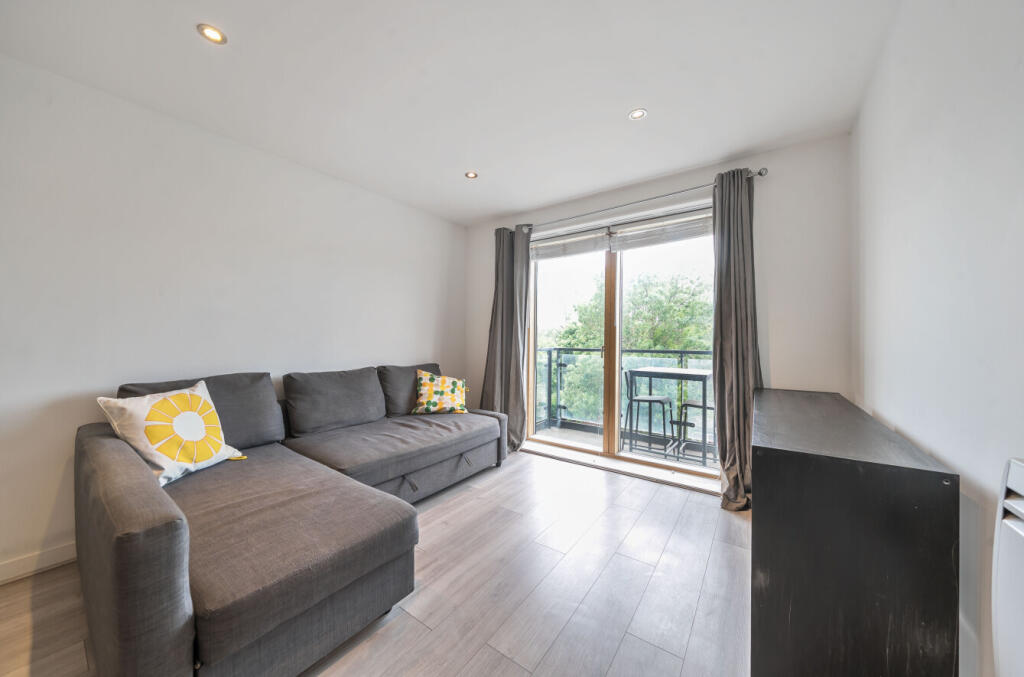 1303712-16-683ee1c0a5735