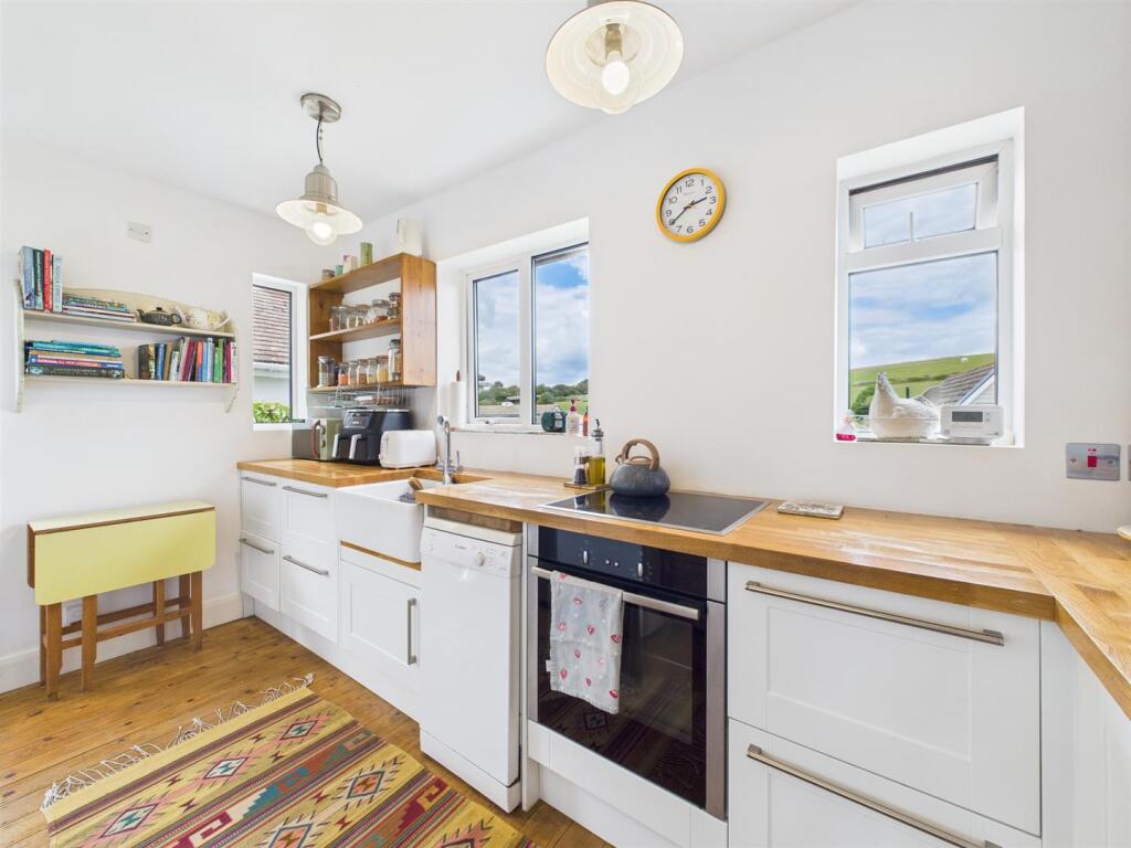 Kitchen .jpg