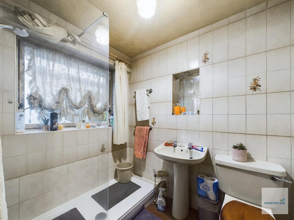 CAM03394G0-PR0239...