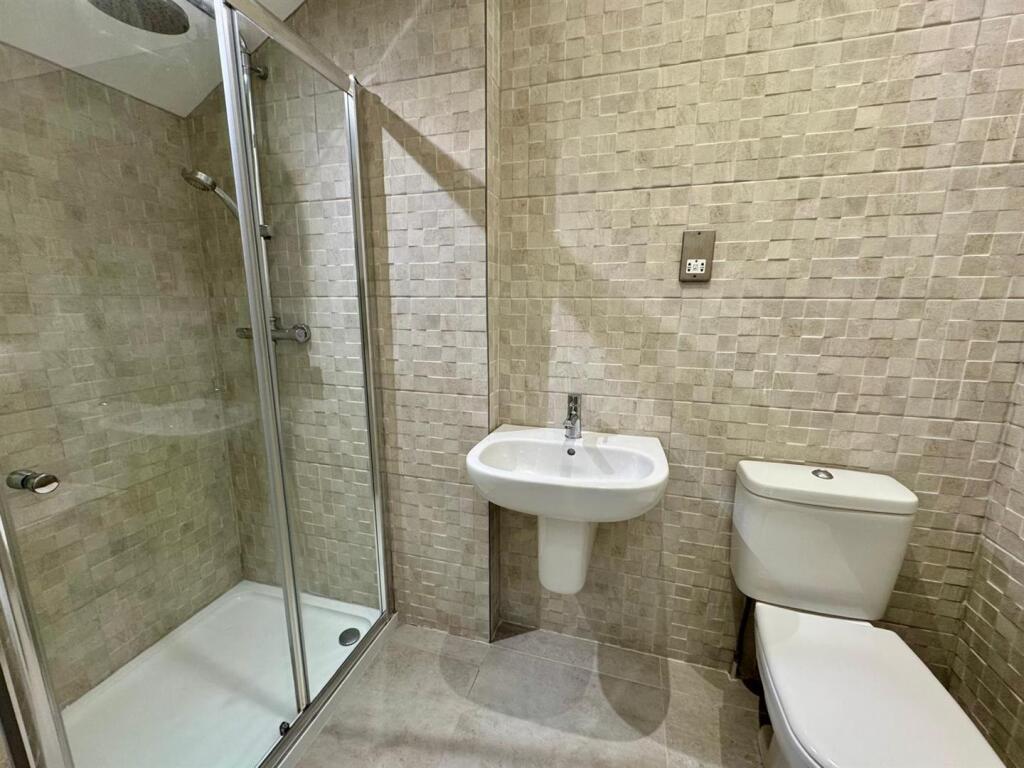 Master Bedroom Ensuite