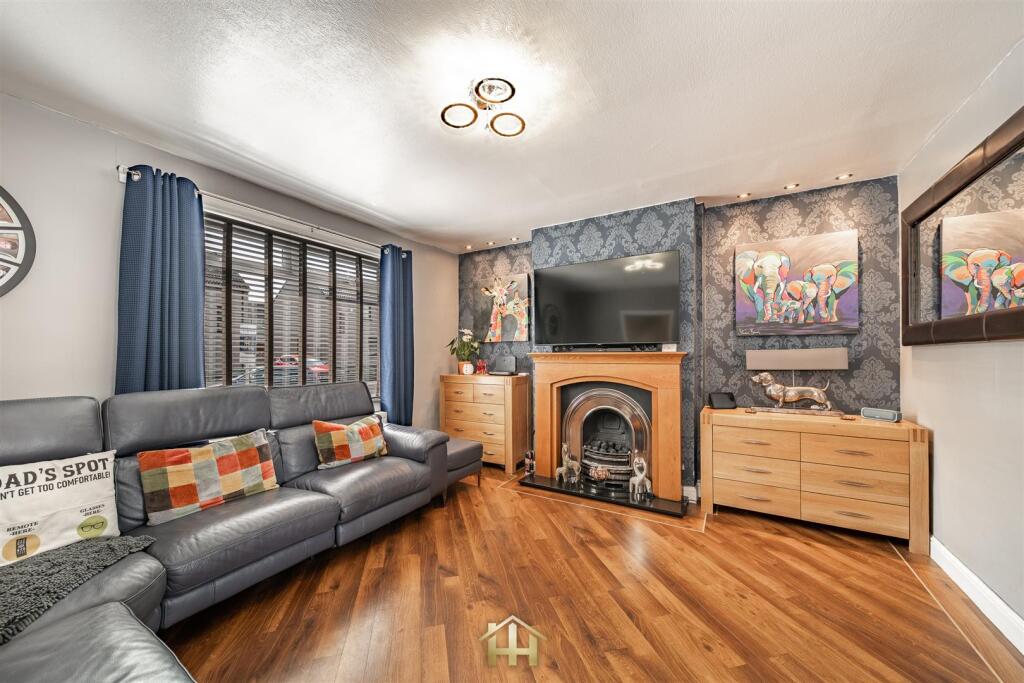 22 BALBEGGIE TERR DD4 8RL EDIT (26 of 48).jpg