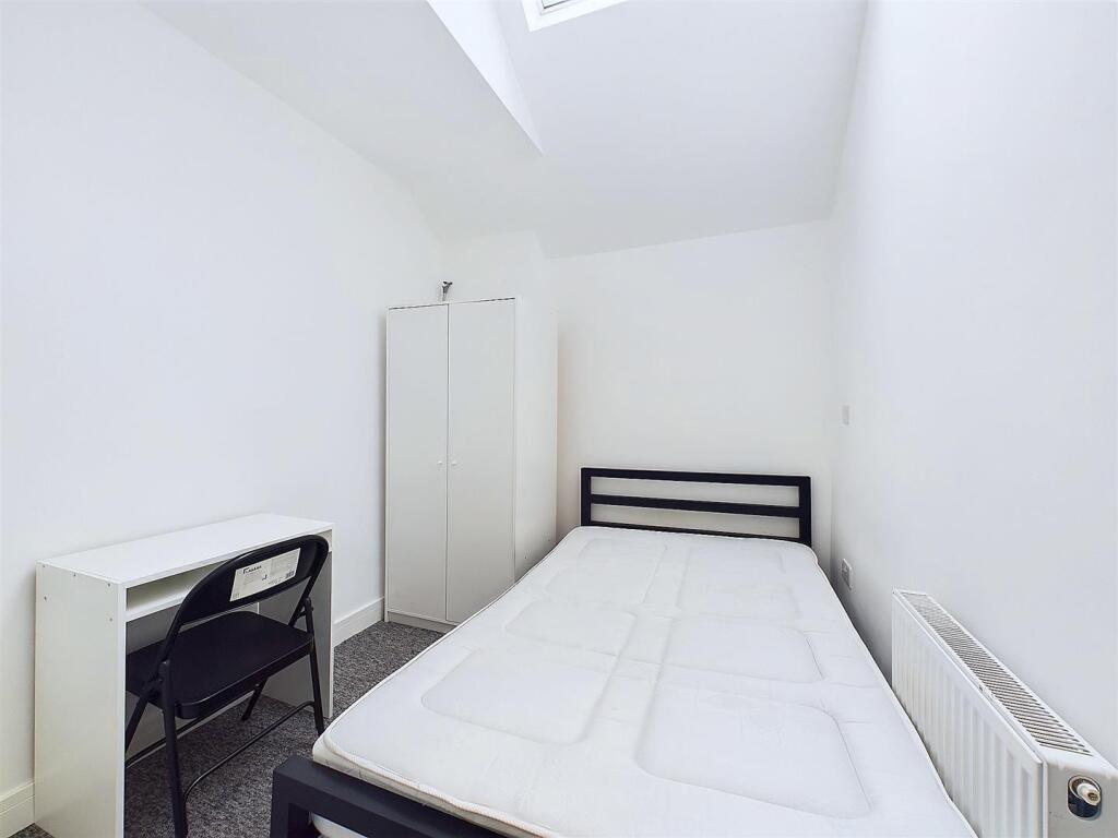 16 - Six-Bedroom HMO for Auction, Westbury-on-Trym
