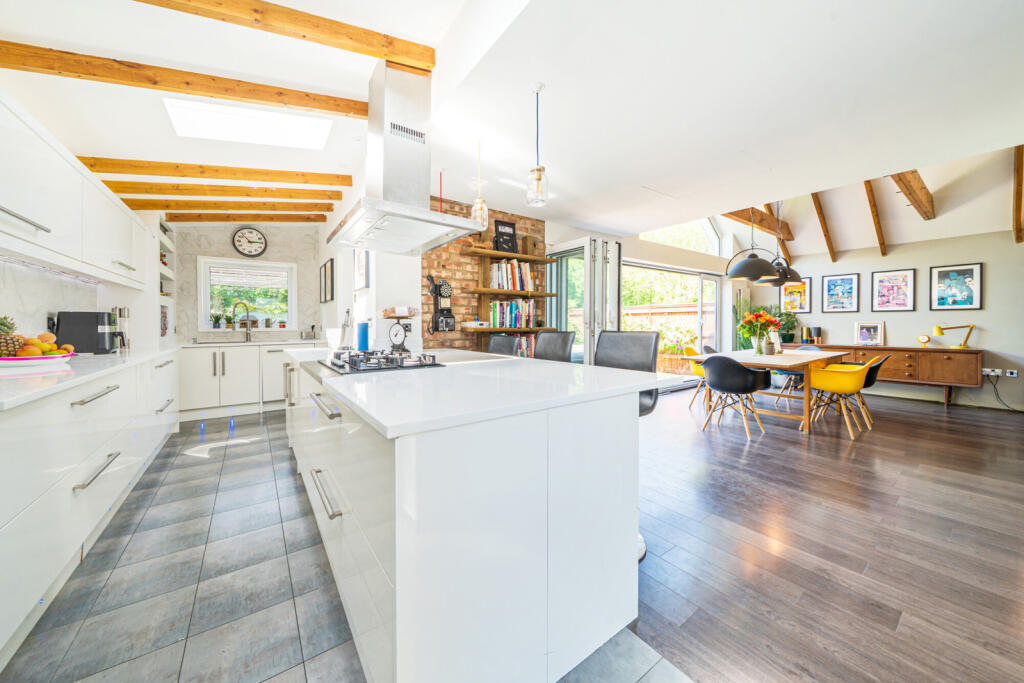 16-6824512464032-...