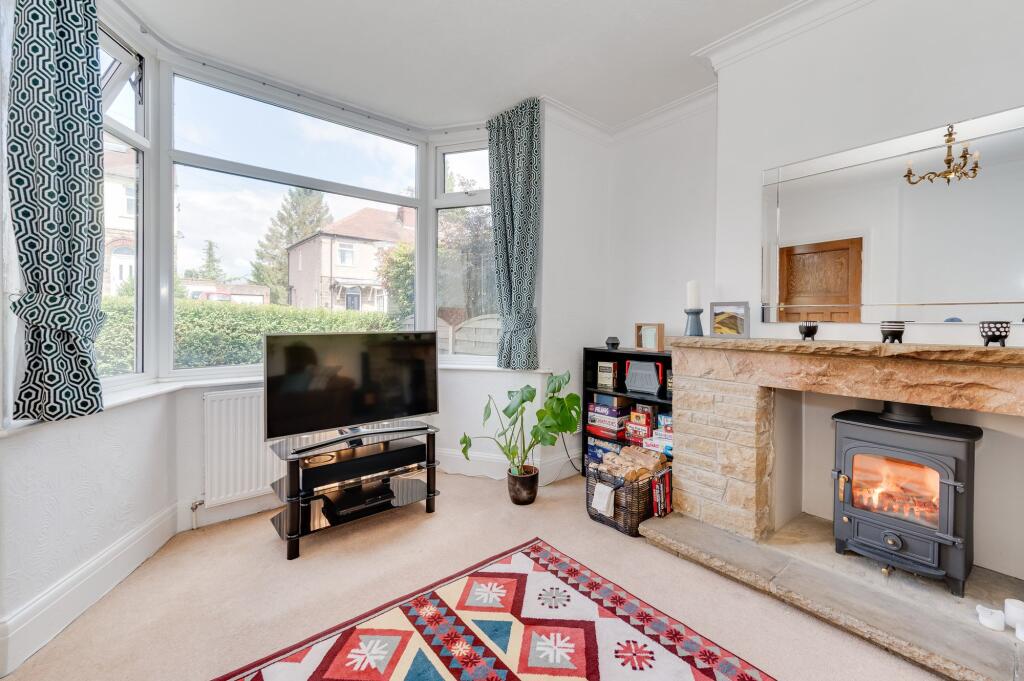 KITCHEN, DINER AND LIVING ROOM