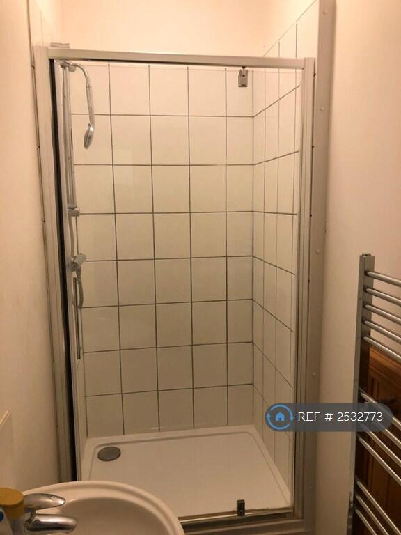 Marlborough Rd - Shower Room