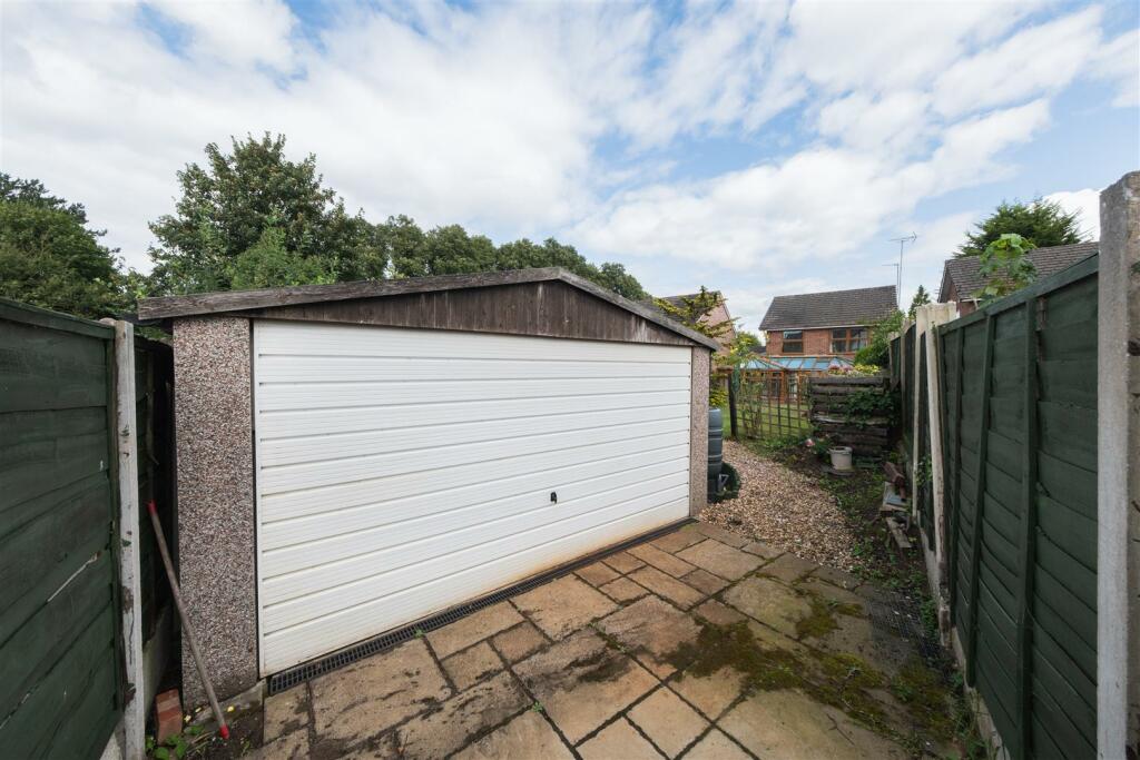 10 Meadow Close-033.jpg