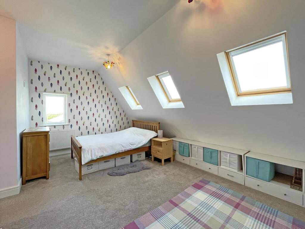 Solar Crescent 12 - Bed 1.......jpg