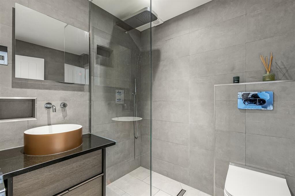 Family Shower Room