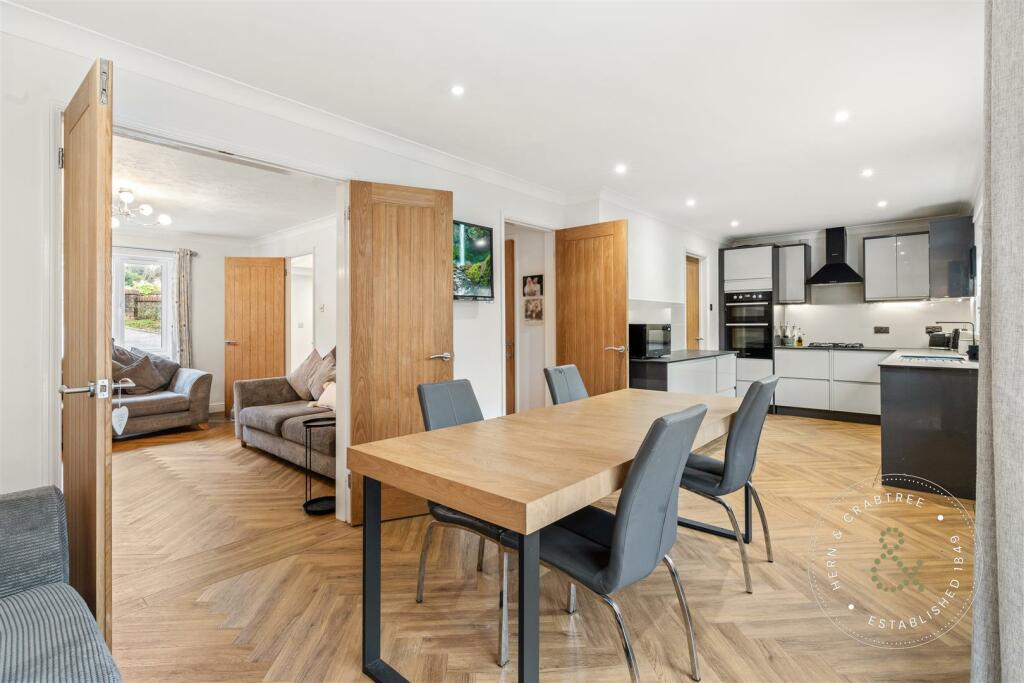 Acorn Grove, Pontprennau, Hern Crabtree (13).jpg