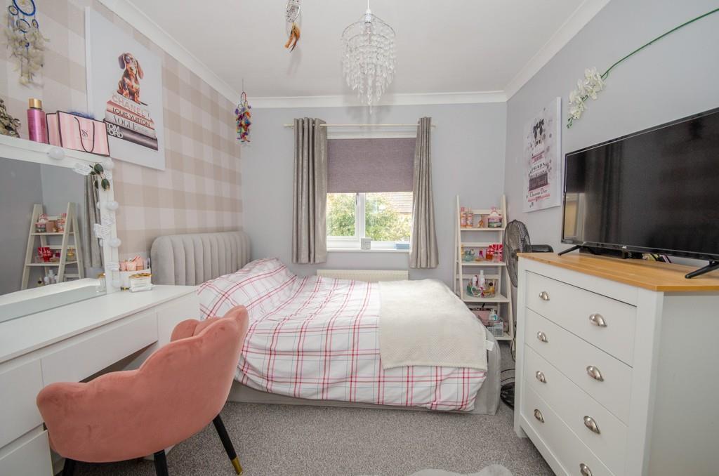 Bedroom 2 pic 2.jpg