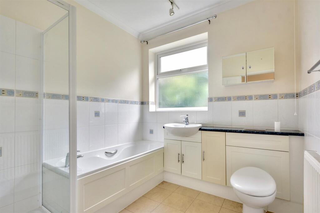 Bathroom.jpeg