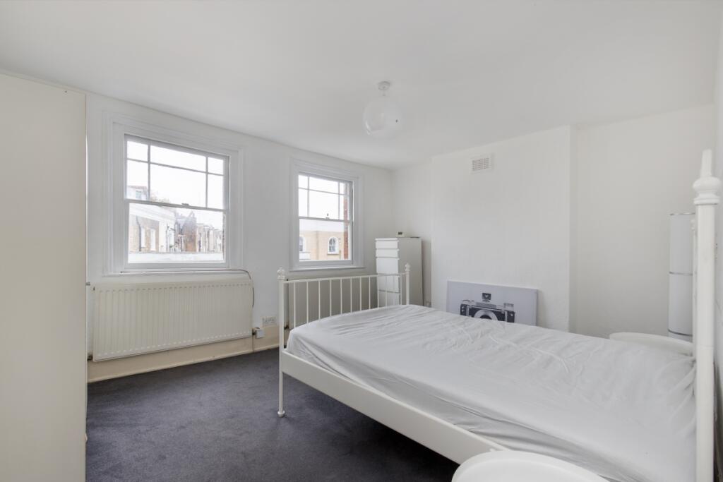 Englefield Road 1...