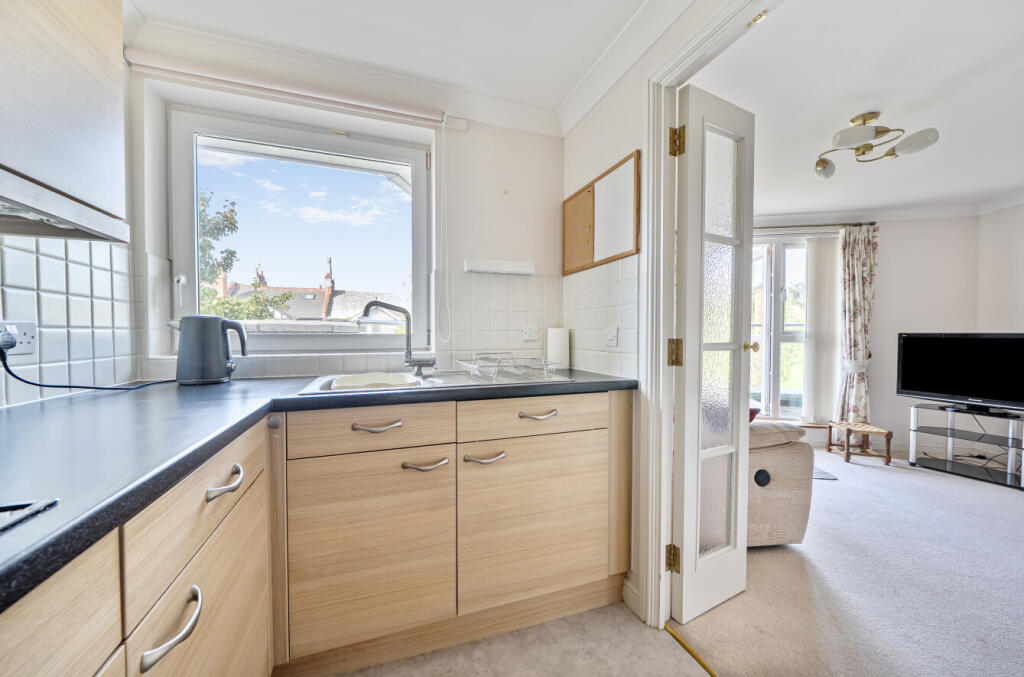 1364076-12-68e56c...