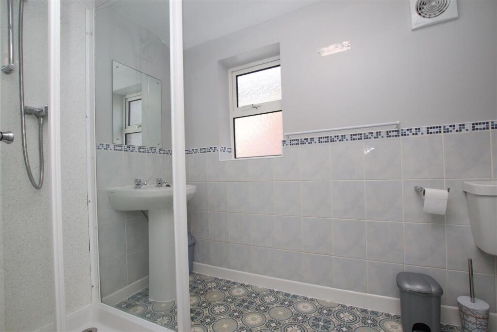 First Floor Shower Room.JPG