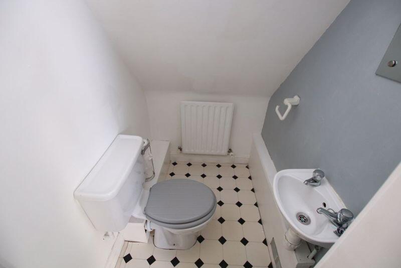 Cloakroom FF