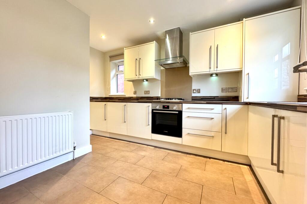 Kitchen/ Breakfast Room