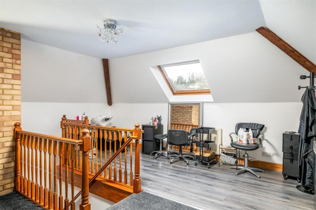 260105 - 90 Hookhams Lane, Renhold - 28.jpg