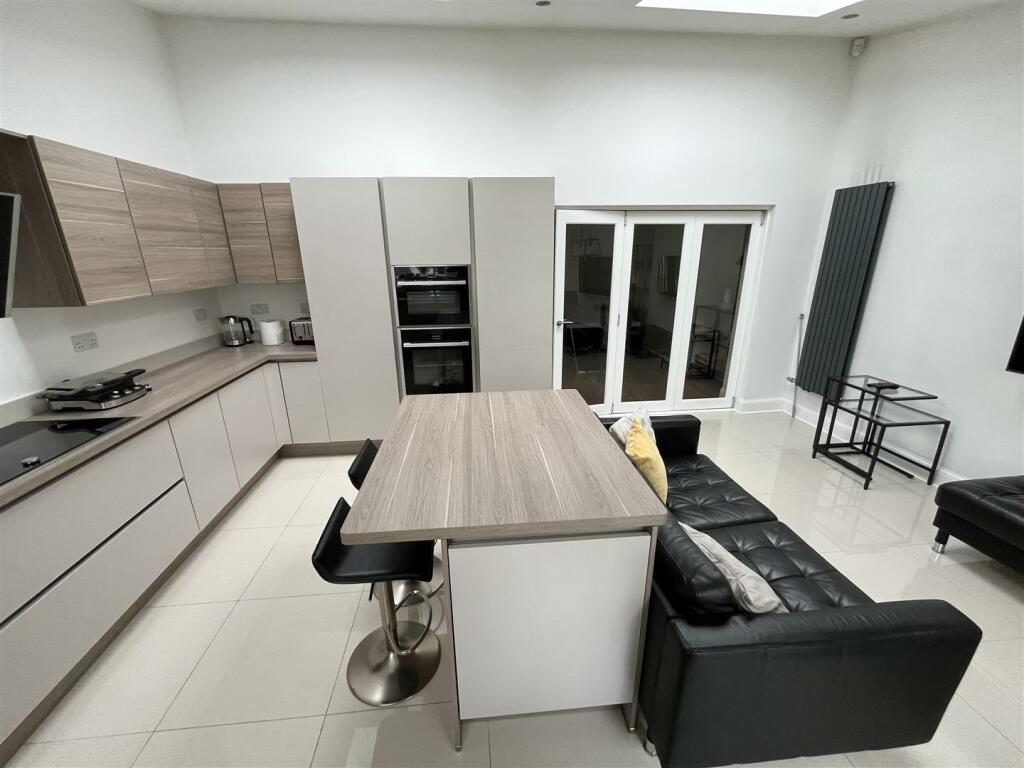 Open Plan Living Dining Kitchen Aspect 9