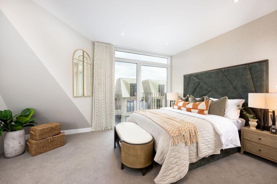 Knights Park, The Morgan Show Home, Principal