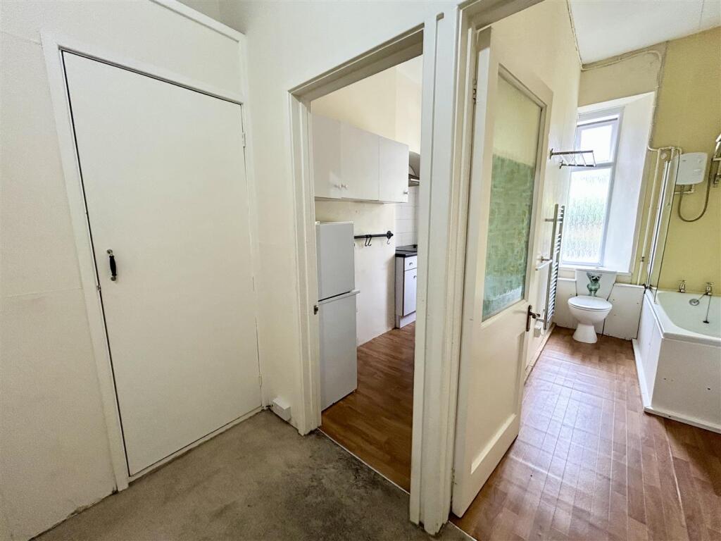 Hallway.jpeg