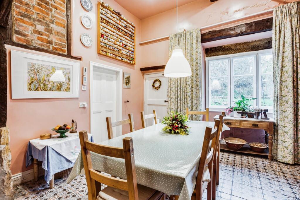 Breakfast Room
