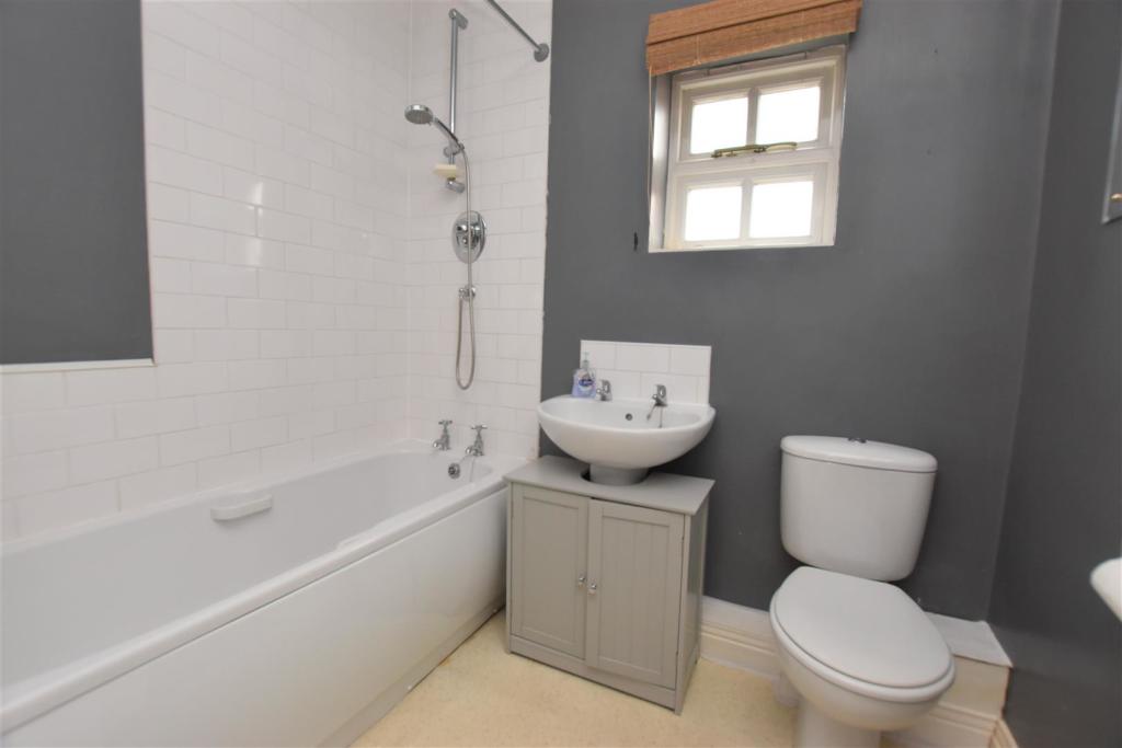 Bathroom.jpg