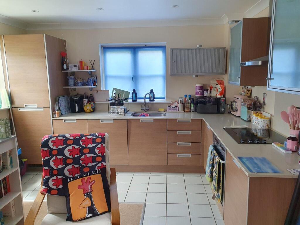 Kitchen..jpg