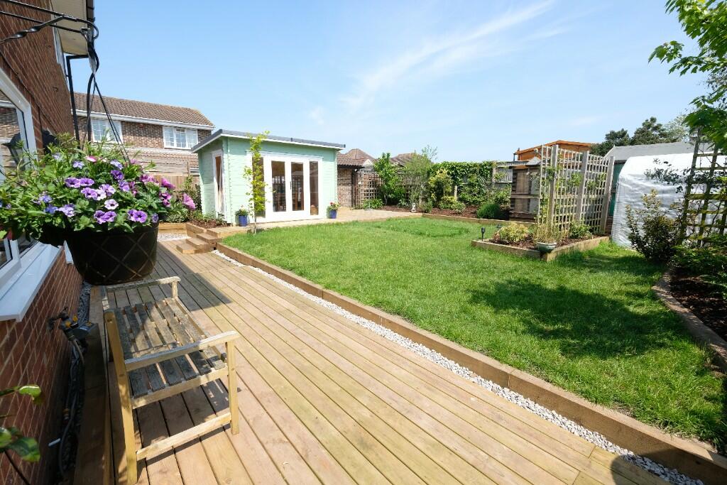 GARDEN 