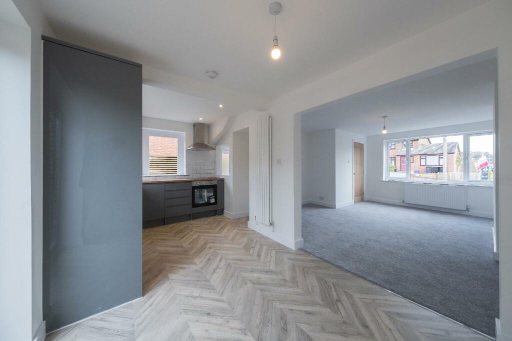 23 Oathills Drive-005.jpg