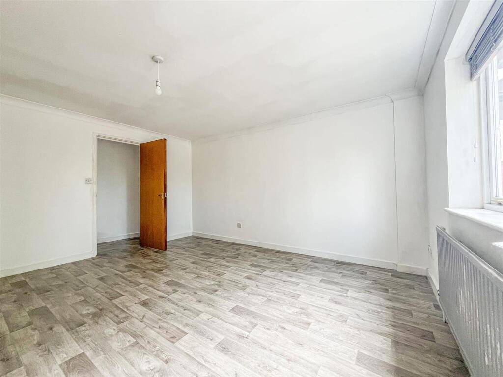 lounge 3.jpg