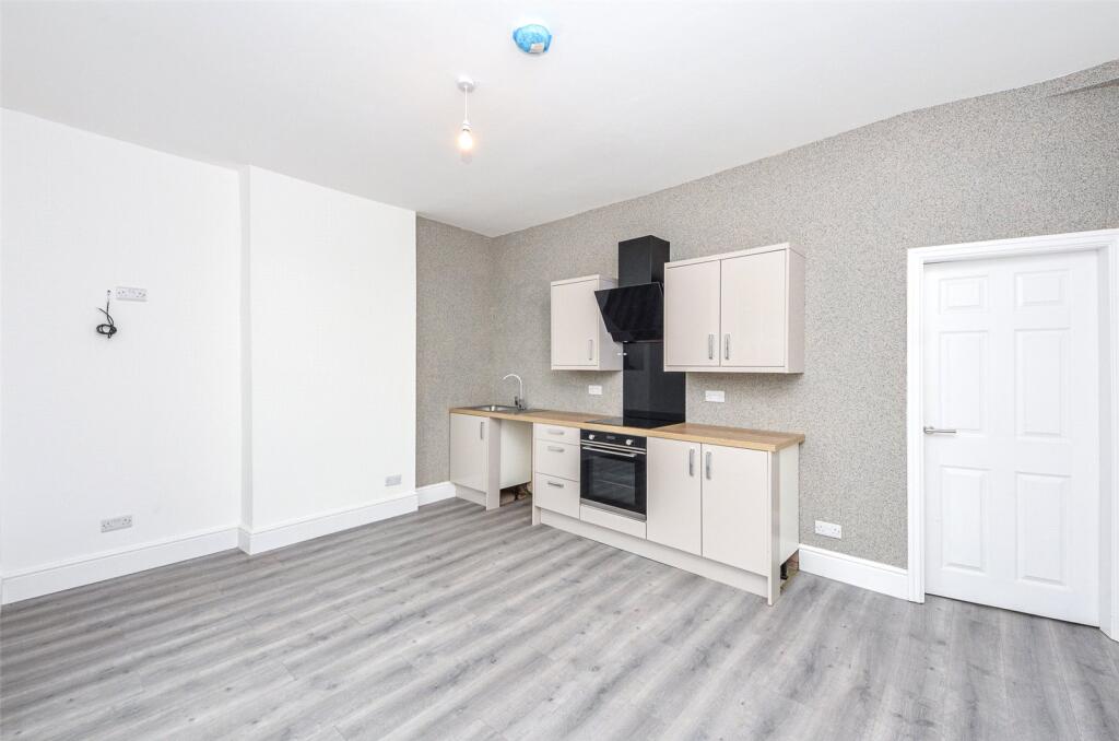 Flat 1 Pic 2 T202511061501.jpg