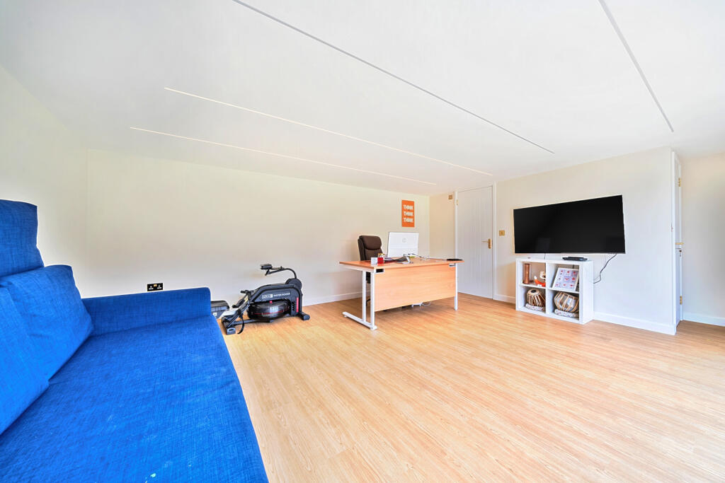 1295586-33-682612...