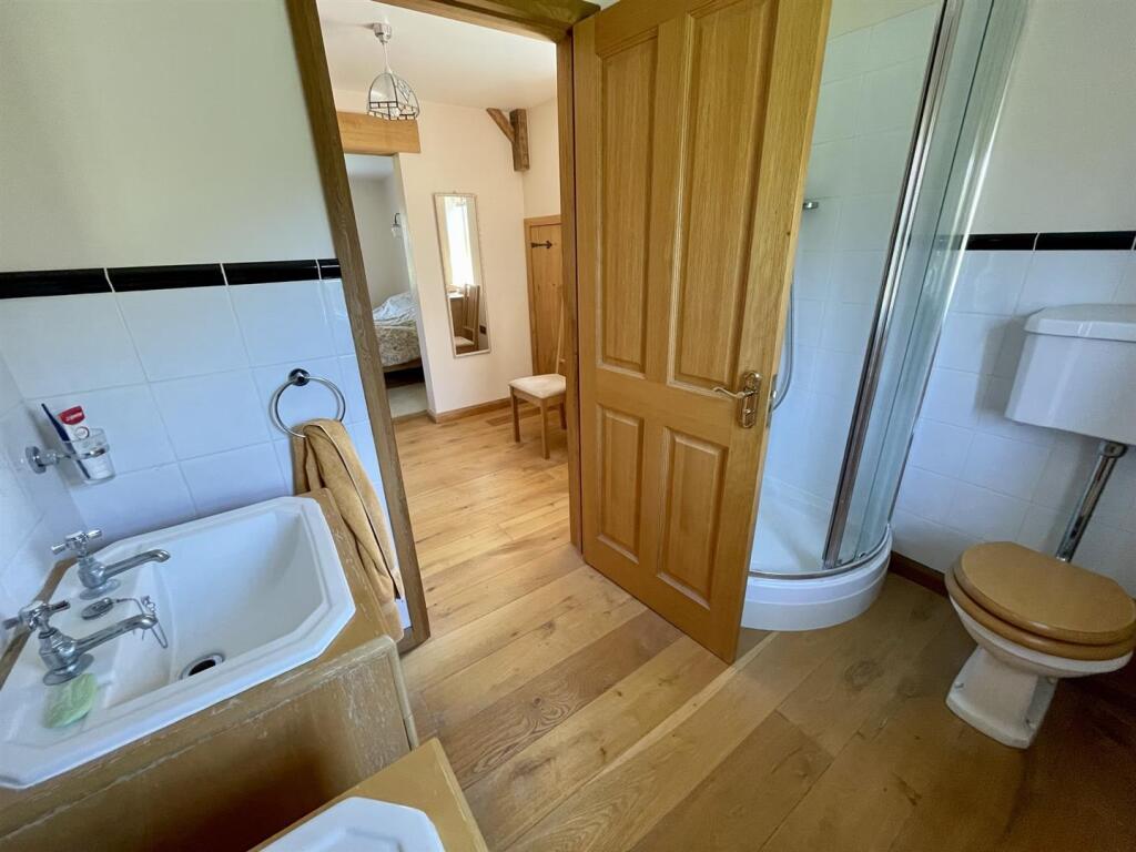 ensuite.JPEG