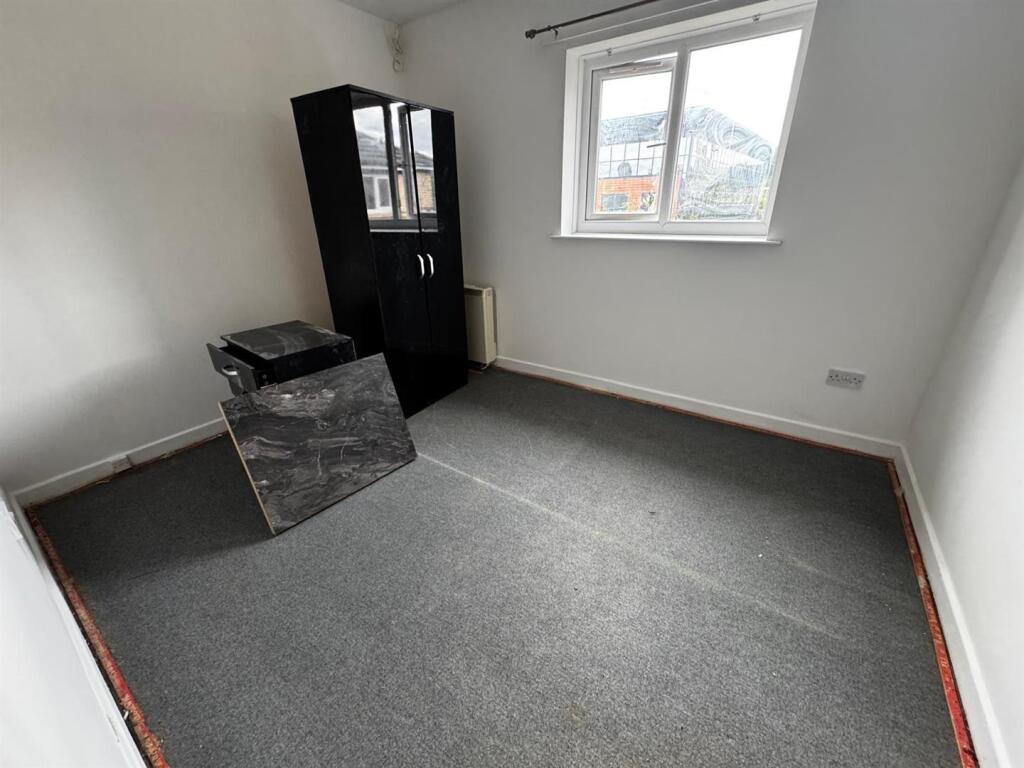 WhatsApp Image 2025-08-21 at 15.54.09 (2).jpeg