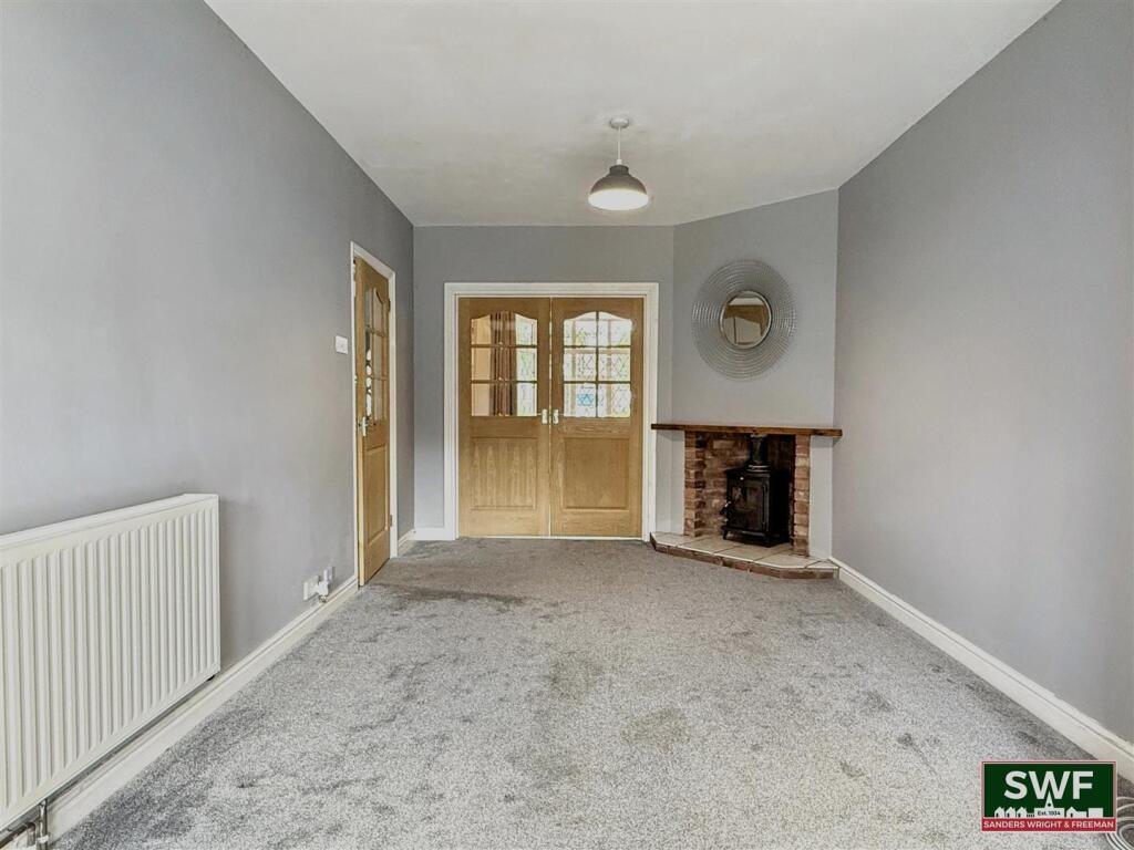 EXTENDED LIVING ROOM