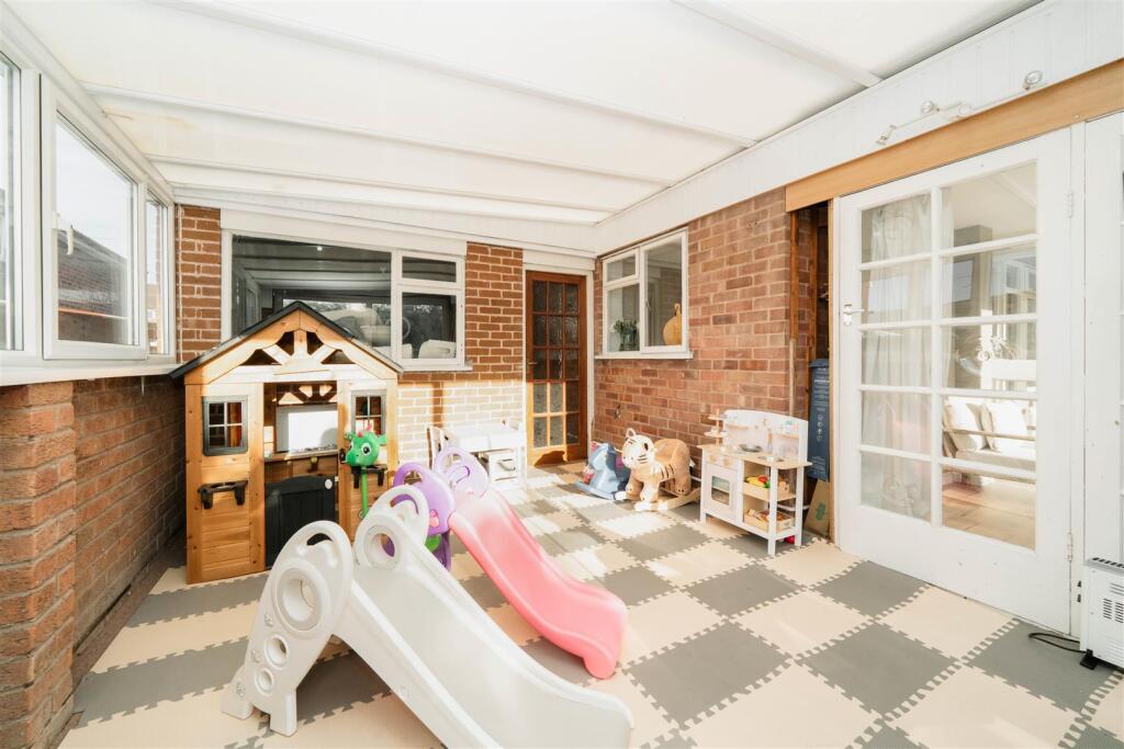 Playroom-2.jpg