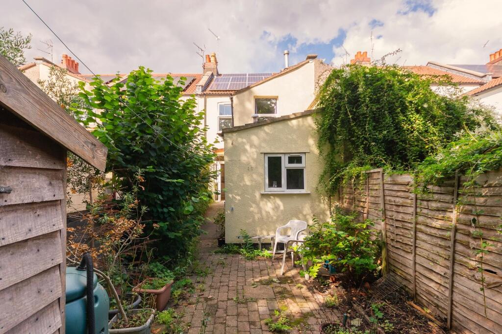 2B2REN - External D.jpg