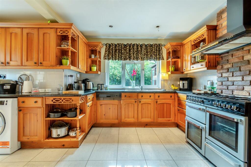 8617028-interior29.jpg