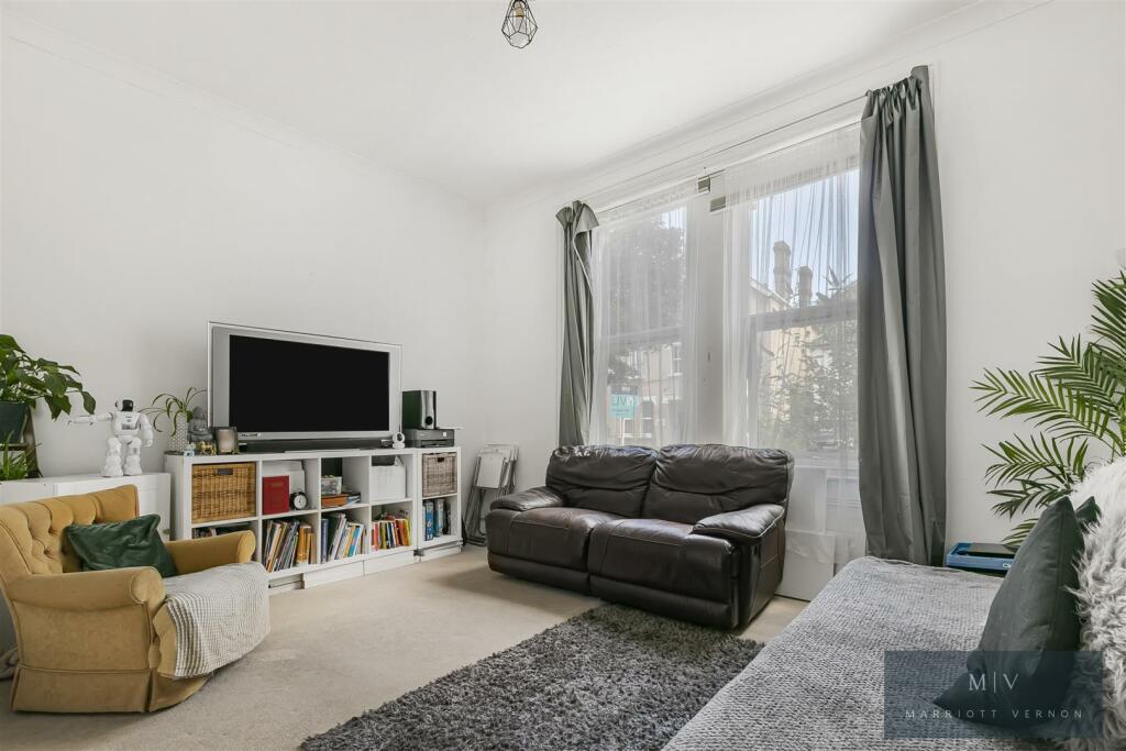 Birdhurst Rise Marriott-1.jpg