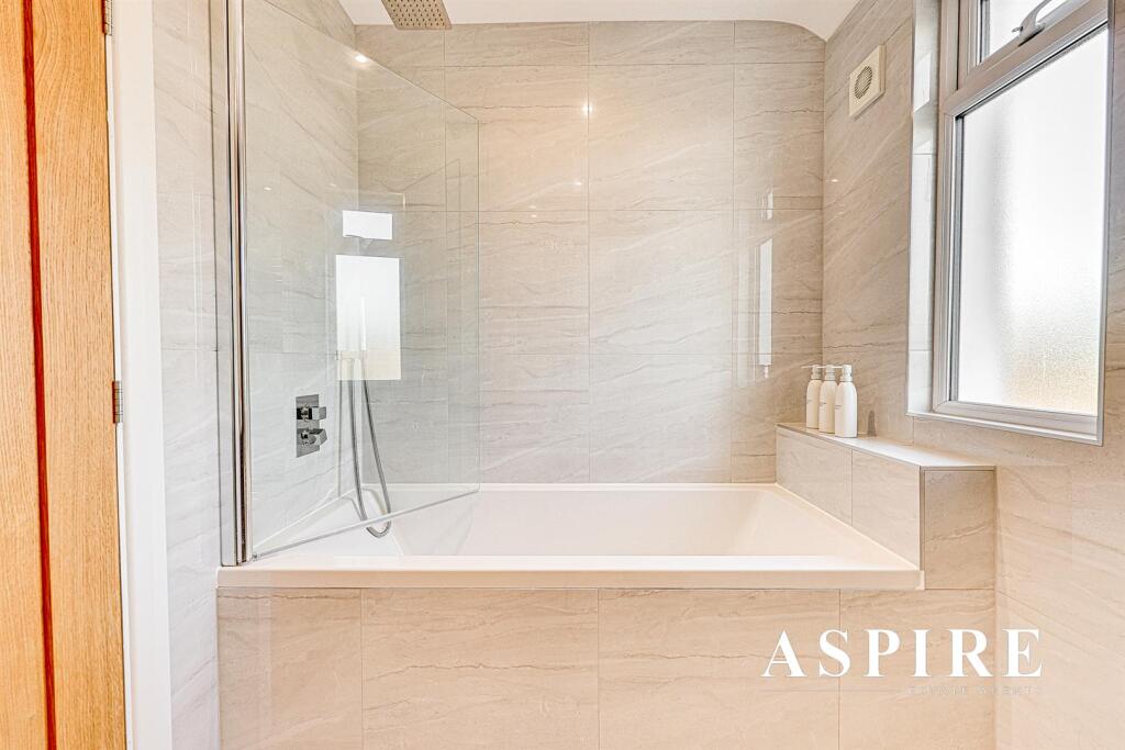 171A1720-171A1724.jpg