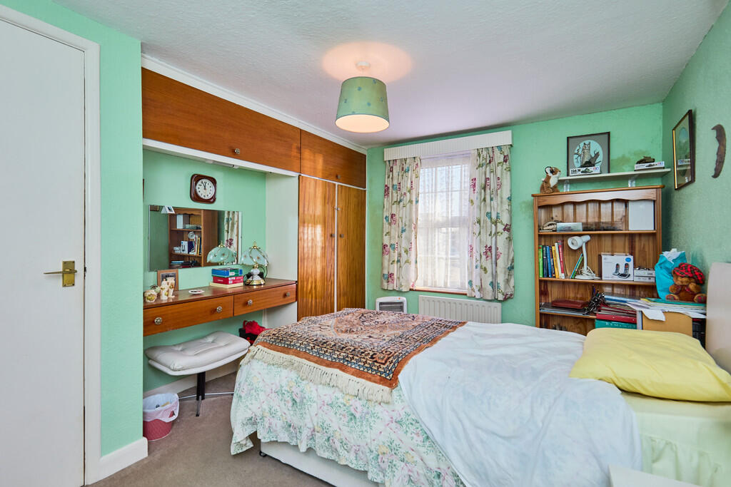 Edward Knight 202...